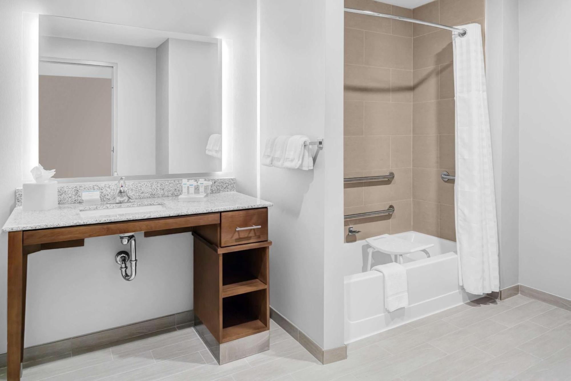 Homewood Suites By Hilton Wauwatosa Milwaukee מראה חיצוני תמונה